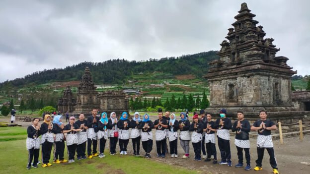 Tour Dieng